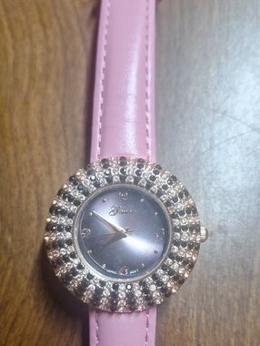 Fashion Pink Crystal Women's Watch - Genoa Brand